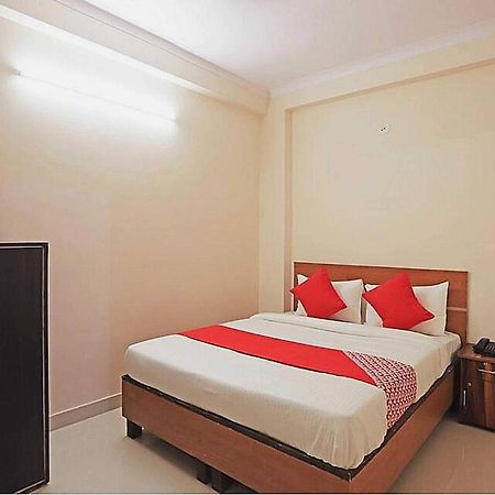 Hotel O Lal Residency Делхи Екстериор снимка