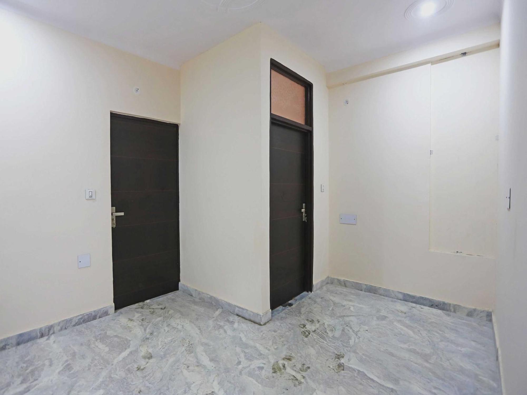 Hotel O Lal Residency Делхи Екстериор снимка