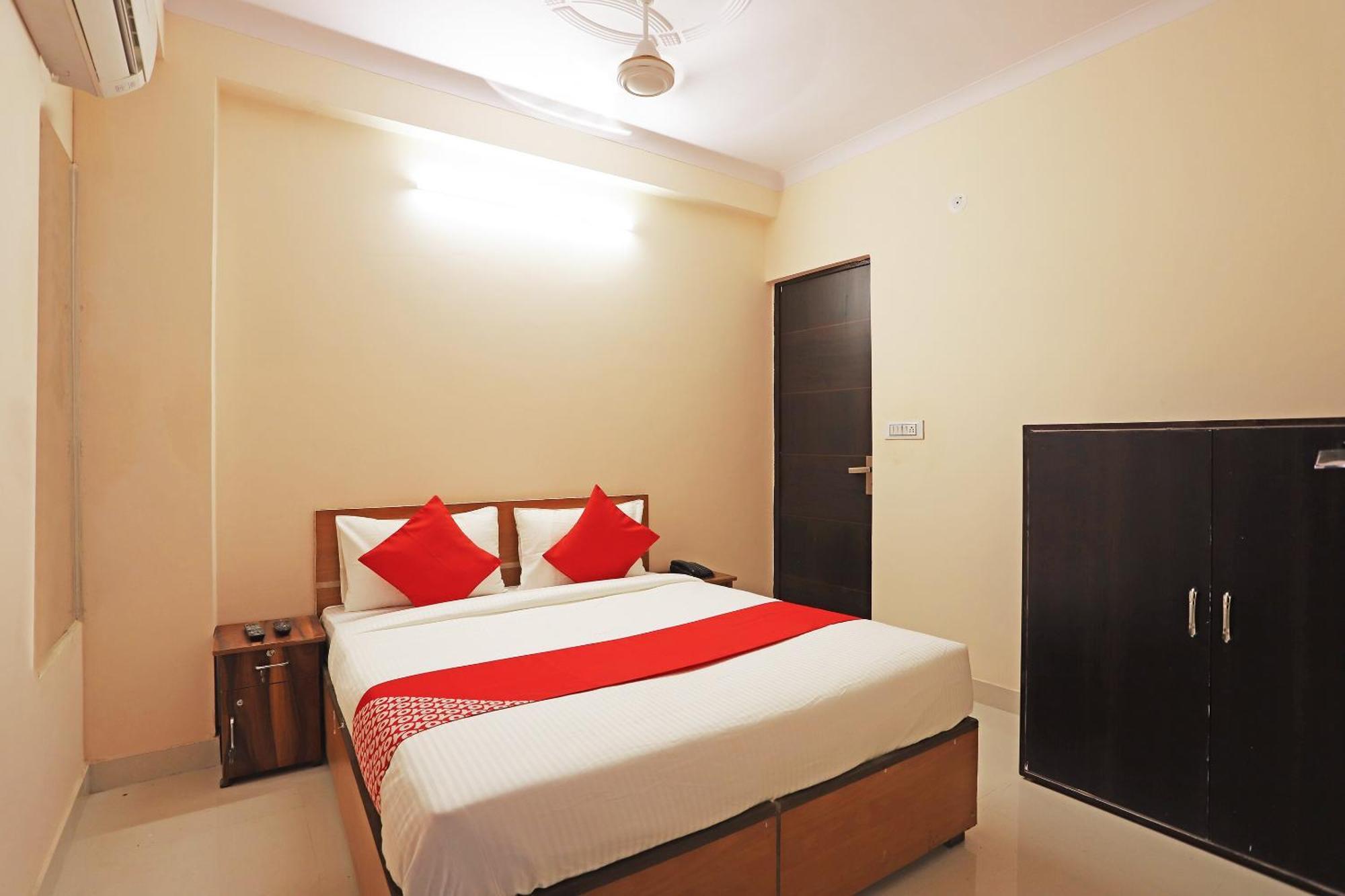 Hotel O Lal Residency Делхи Екстериор снимка