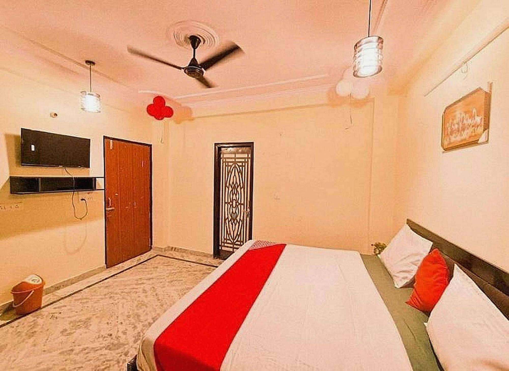 Hotel O Lal Residency Делхи Екстериор снимка
